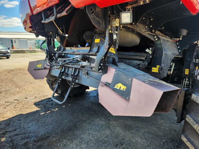 Combines & Harvesting Equipment  Case IH 7230 Combine   Photo