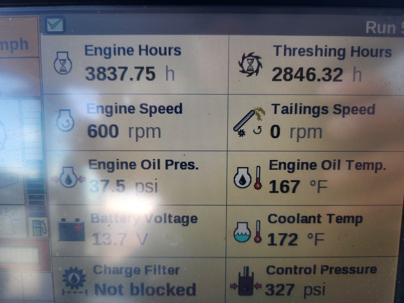 Combines & Harvesting Equipment  Case IH 7230 Combine   Photo