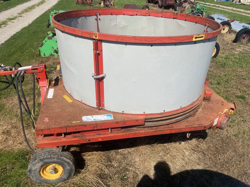Hay/Forage/Livestock  Kverneland-Taarup 6FT Bale Chopper Photo