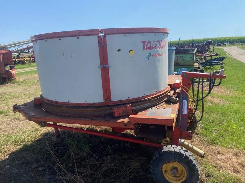 Hay/Forage/Livestock  Kverneland-Taarup 6FT Bale Chopper Photo