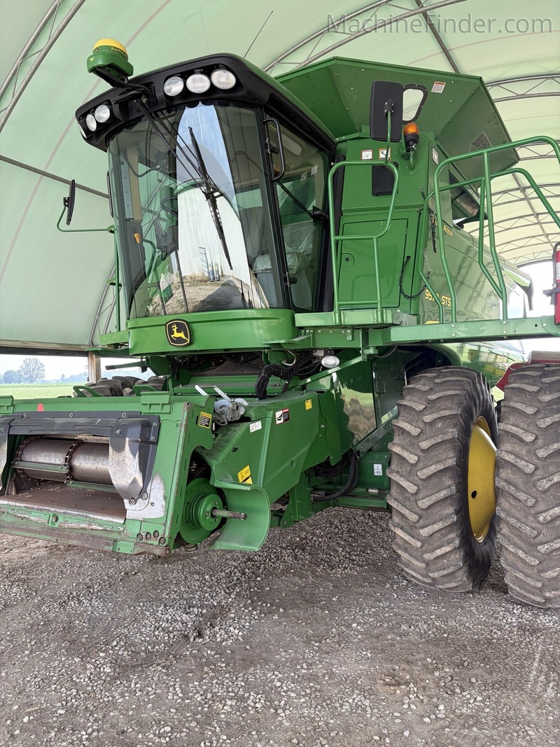 2011 John Deere 9570 STS Combine
