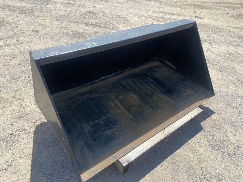 Miscellaneous  Compact Skid Steer Bucket - 5FT Photo