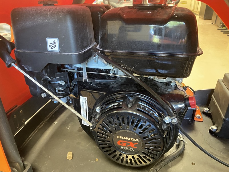 Husqvarna LG400 Reversible Compactor Plate - DEMO 