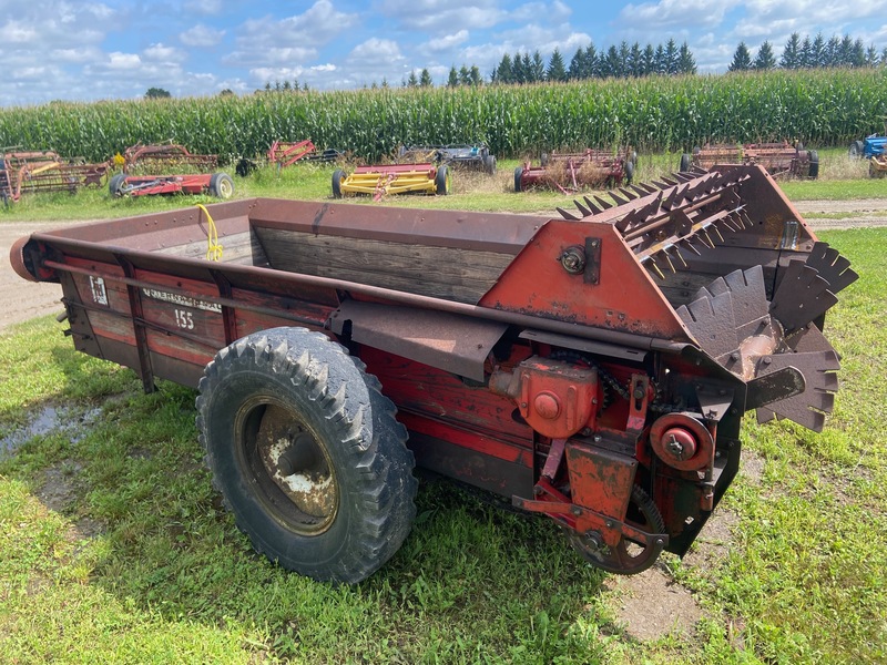 Manure Equipment  International Harvester 155 Manure Spreader Photo