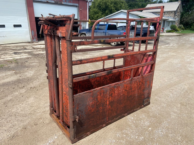 Cattle Squeeze Chute
