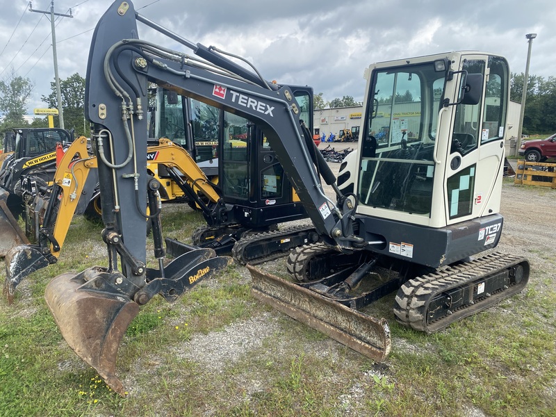 Terex TC37 Excavator for sale -Only 240hrs ! 