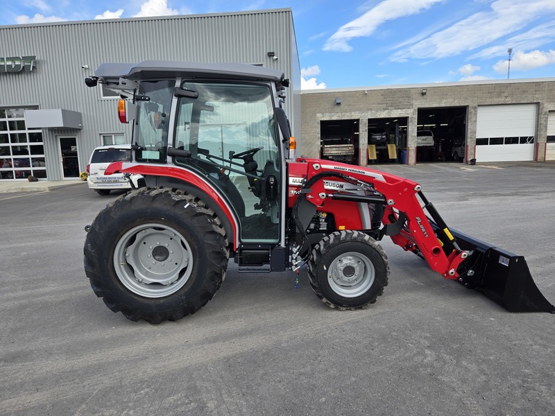 Tractors  Massey Ferguson 1M.40H Cab Tractor With Loader Photo