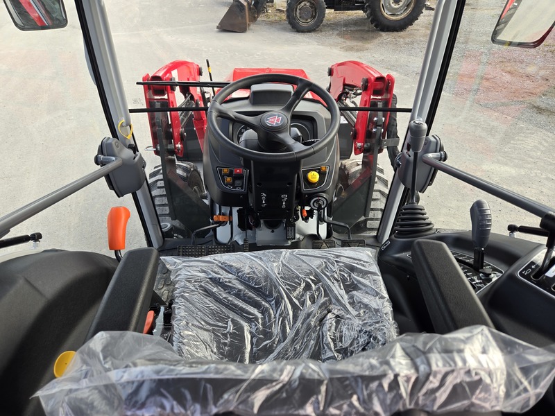 Tractors  Massey Ferguson 1M.40H Cab Tractor With Loader Photo