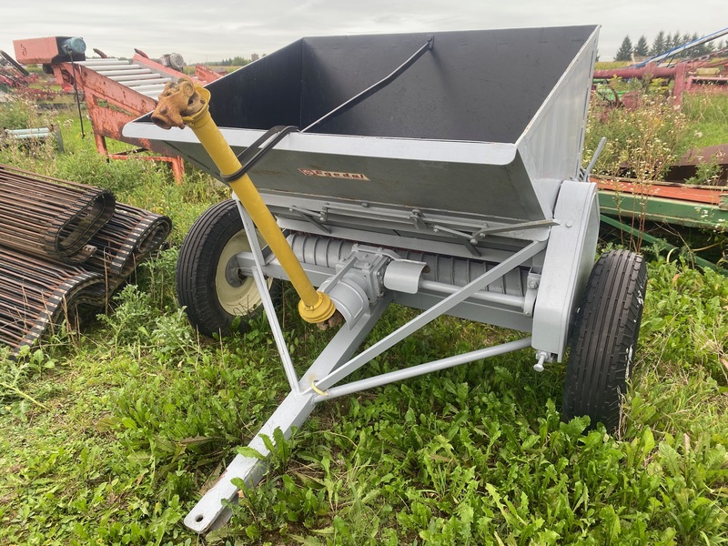 Chemical/Fertilizer Application  Egedal Line-Fertilizer Speader - PTO Drive Photo