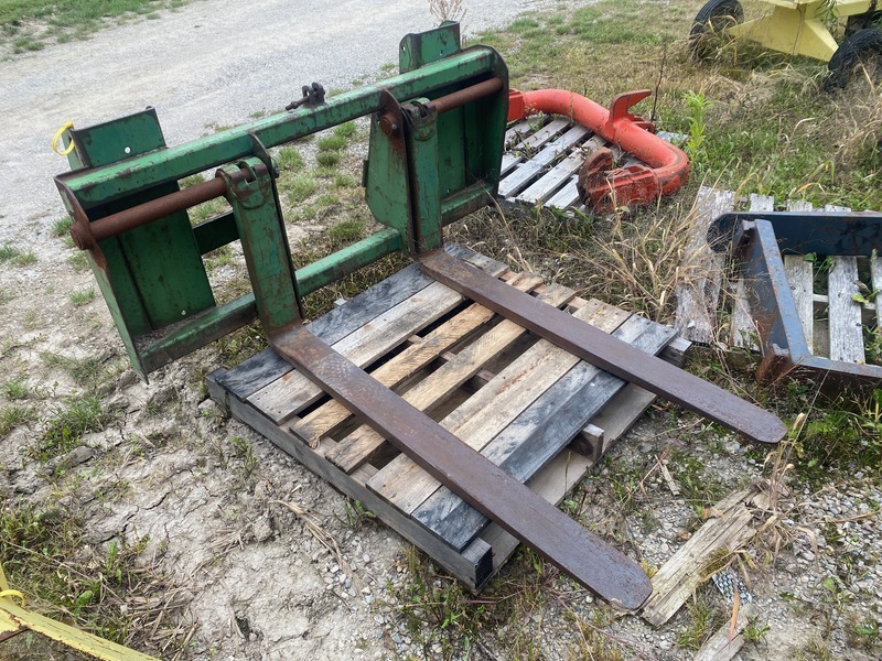 John Deere Pallet Forks