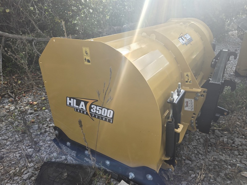Attachments  HLA 3500 Series 8 FT Snow Pusher Photo