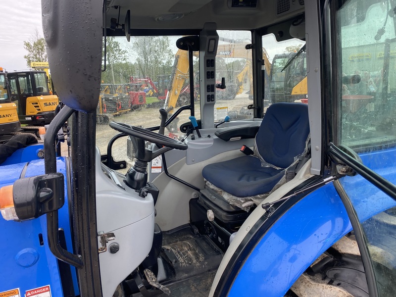New Holland Boomer 45 Tractor Cab Loader 