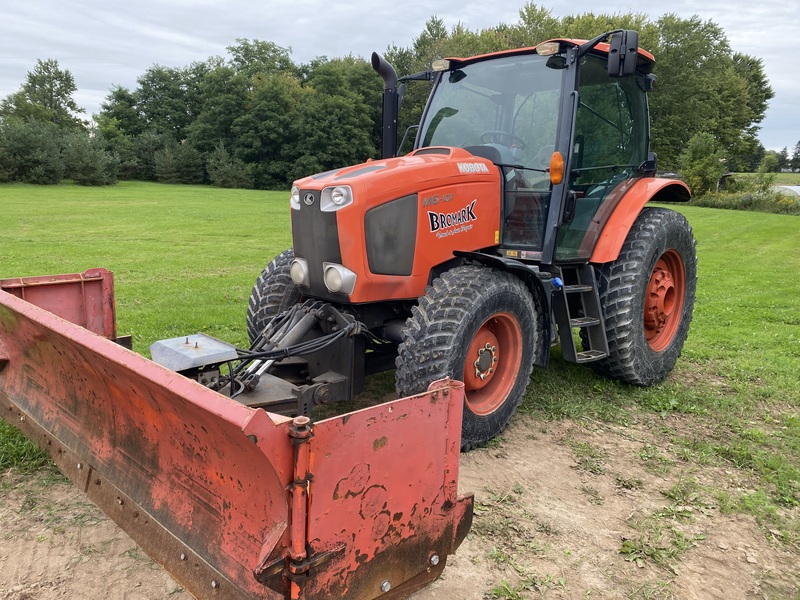 Kubota M6.101 Tractor with 10-16 Blade 