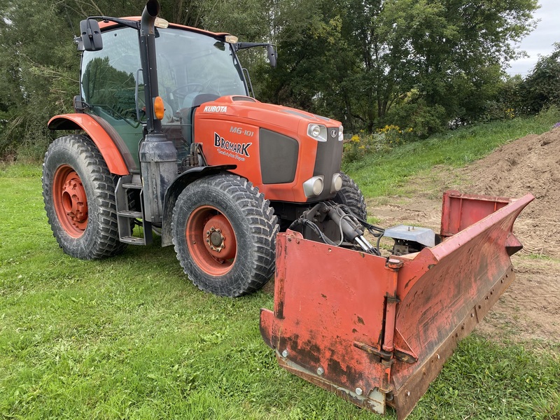 Kubota M6.101 Tractor with 10-16 Blade 