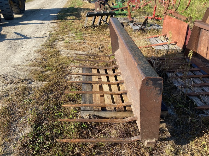 Attachments  HLA Frey Manure Fork - 6FT Photo