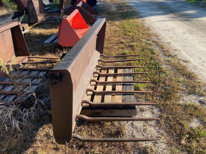 Attachments  HLA Frey Manure Fork - 6FT Photo