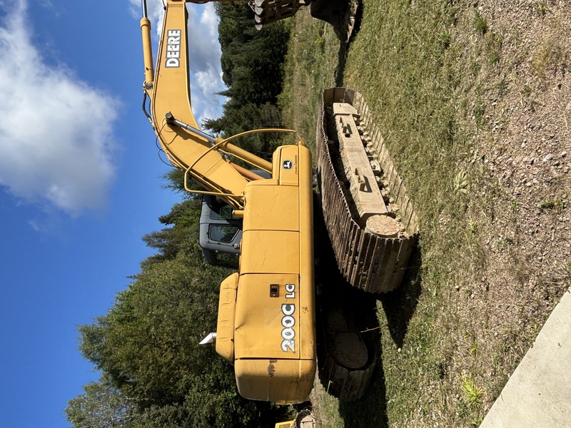 John Deere 200C Excavator for sale 