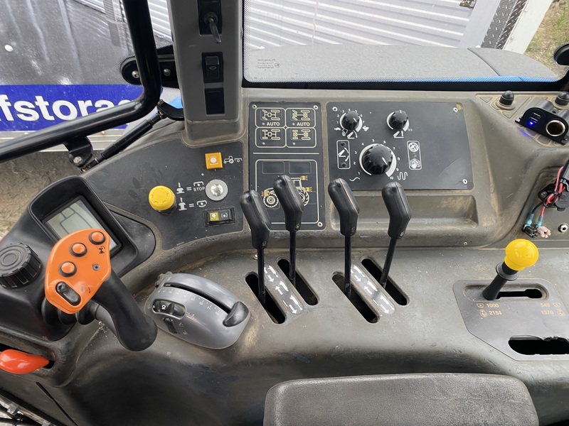 New Holland TM175 Tractor/Snowblower/SnowWing Plow 