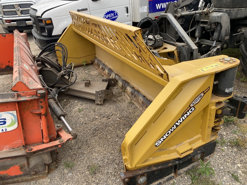 New Holland TM175 Tractor/Snowblower/SnowWing Plow 
