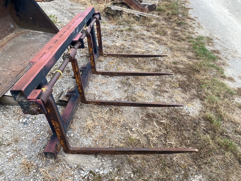 Attachments  Frey 4 Prong Bale Spear Photo