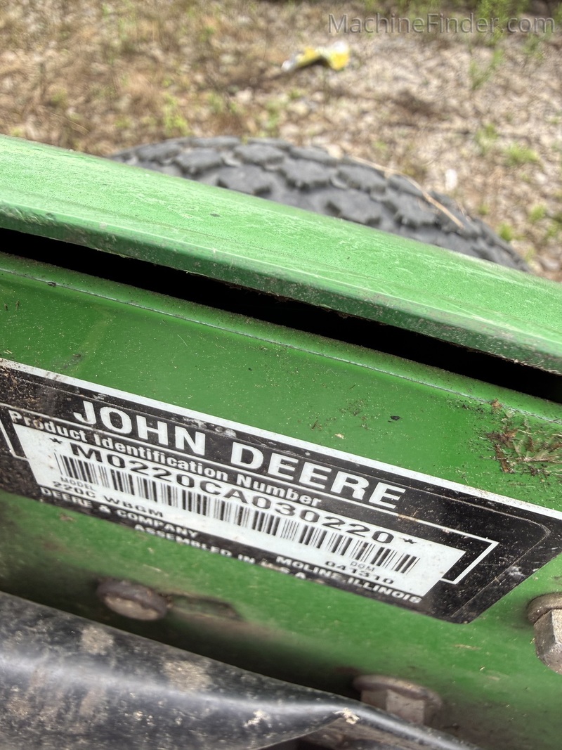 Property Maintenance  2010 John Deere 220C Photo